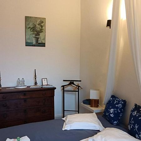 Bed and Breakfast Domaine Du Noble Saint-Jean-de-Thurac Exterior foto
