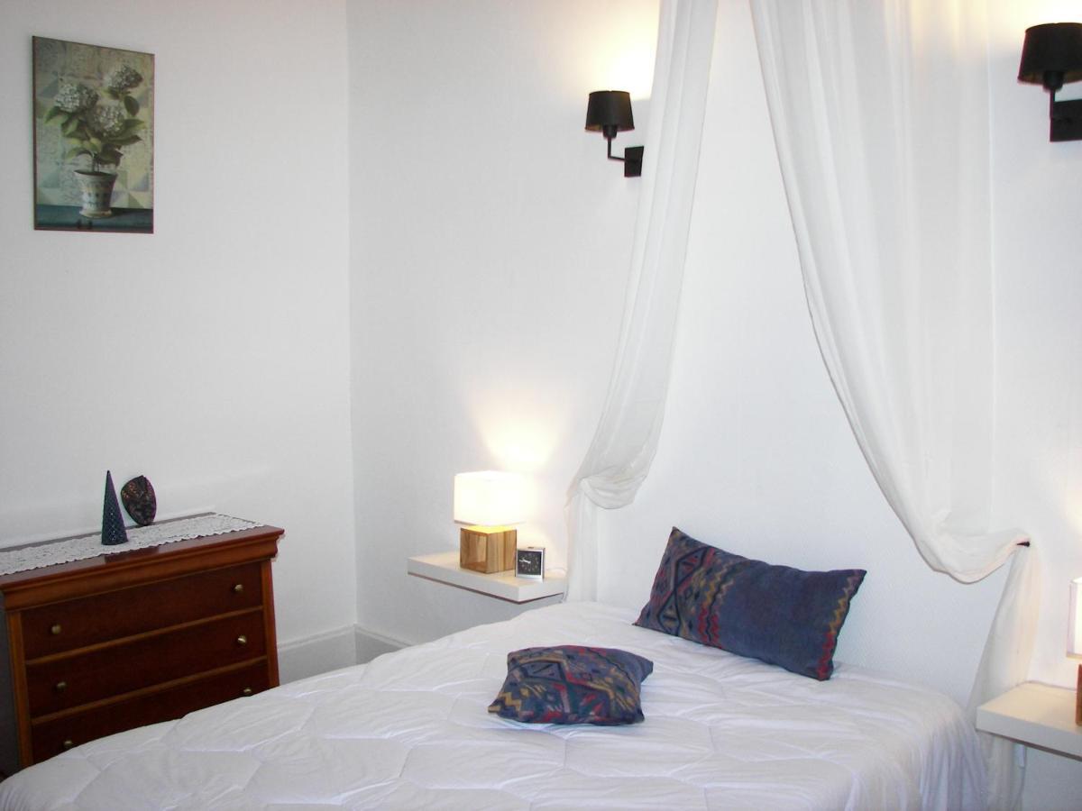 Bed and Breakfast Domaine Du Noble Saint-Jean-de-Thurac Exterior foto