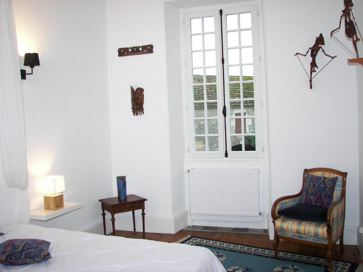 Bed and Breakfast Domaine Du Noble Saint-Jean-de-Thurac Exterior foto
