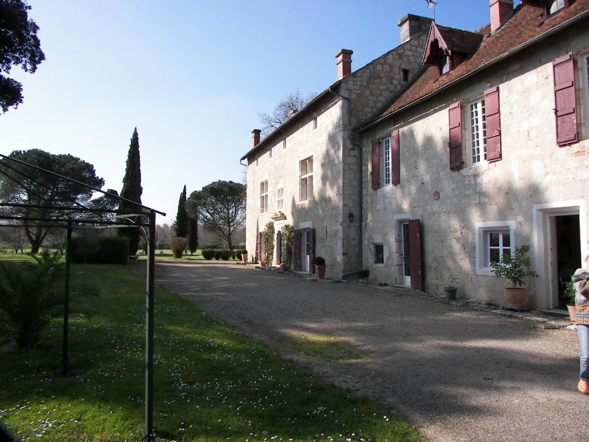 Bed and Breakfast Domaine Du Noble Saint-Jean-de-Thurac Exterior foto